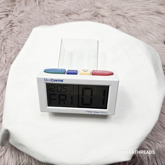 MEDCENTER Medication Pill Reminder Digital Talking Alarm Clock - Picture 8 of 17